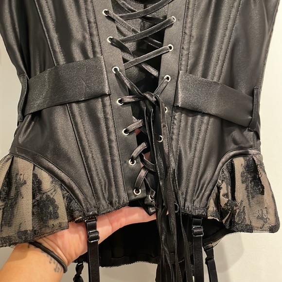 Fredericks of Hollywood corset - Picture 7 of 7